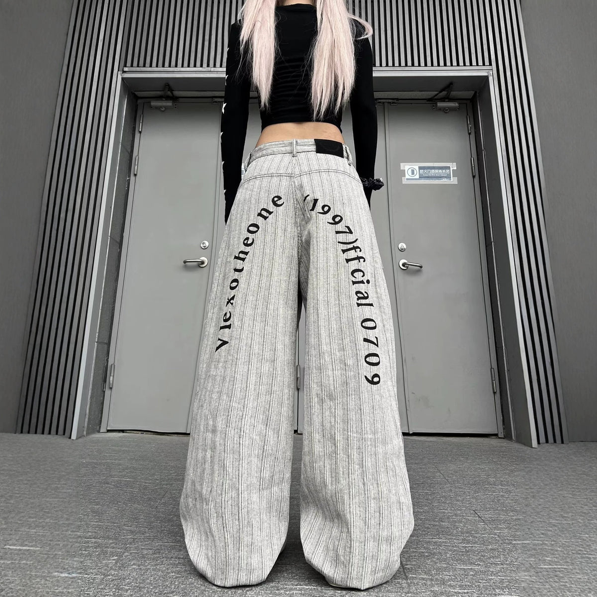 Straight Leg Trousers for Men with Gray and White Pants