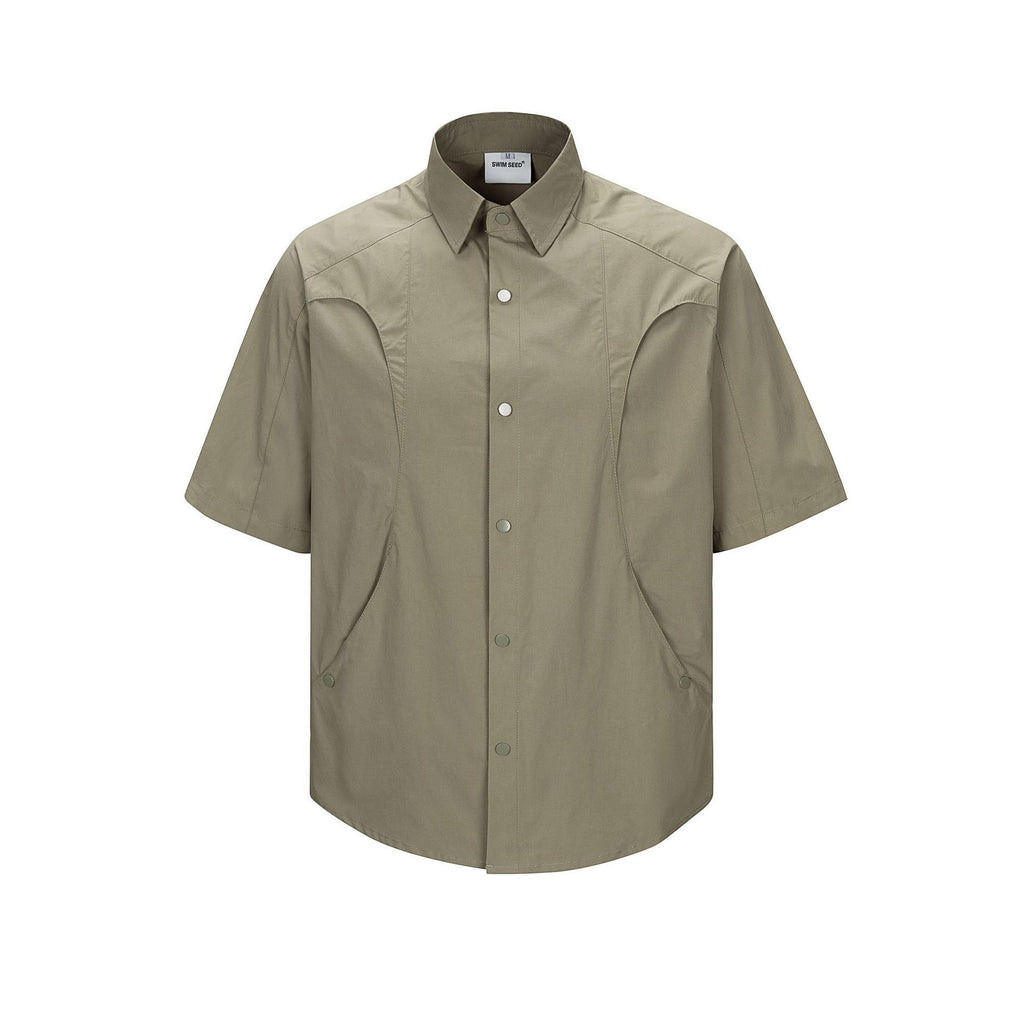 Split and spliced short sleeved shirt for men