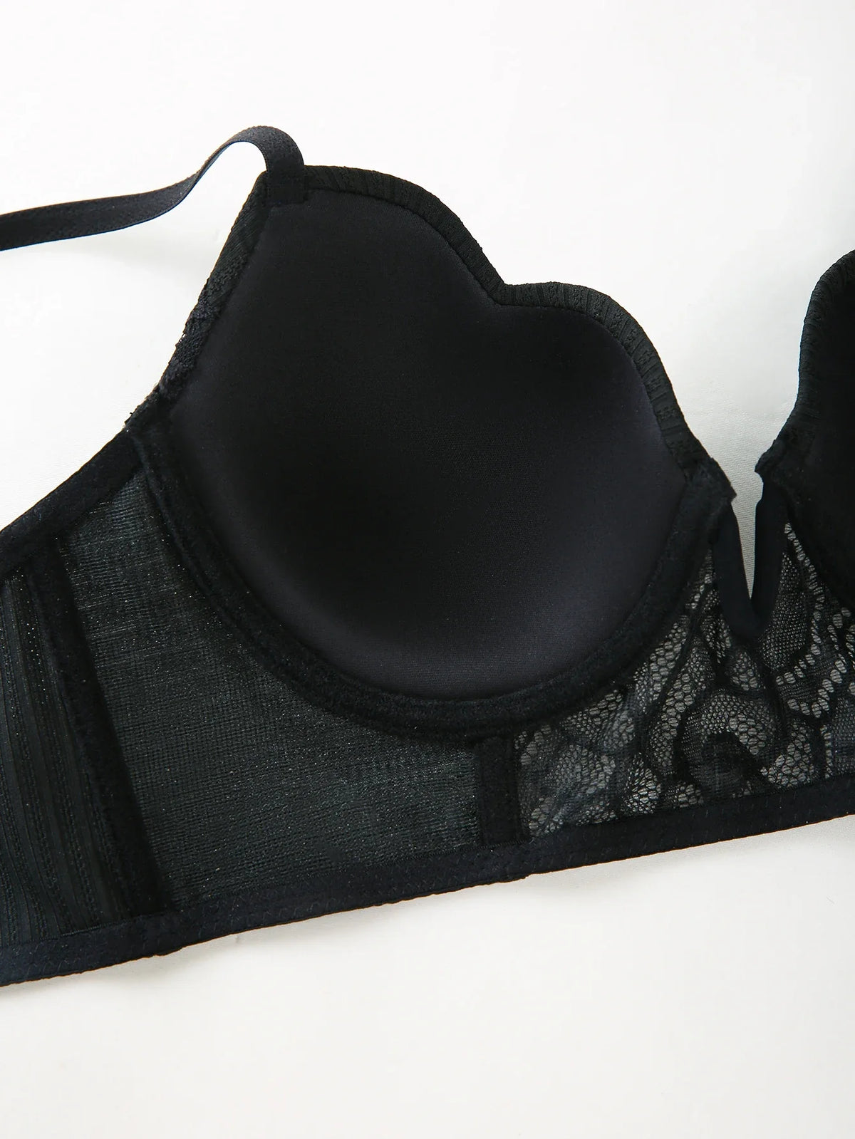 Sexy Lace Women's Bra with Patterned Engraved Cups Deep V Minimizer Bra Underwire Push-Up Stylish Ladies Intimate Underwear