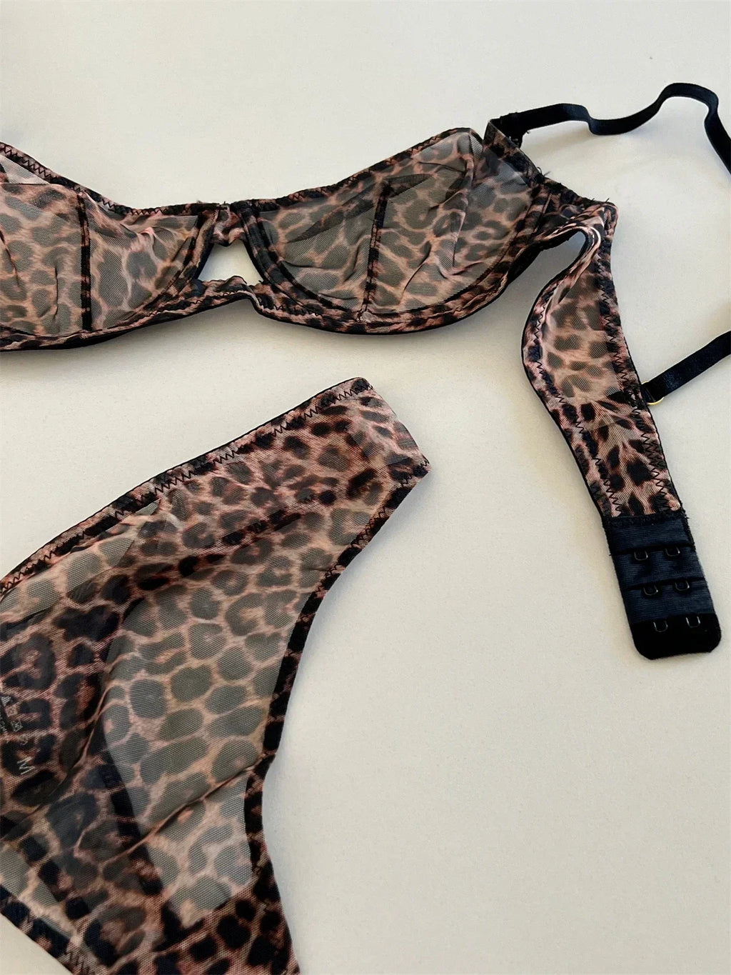 Seamless Leopard printed Bra Set See Through Sexy Lingerie Women Lace Underwear Attractive Intimate Sleepwear