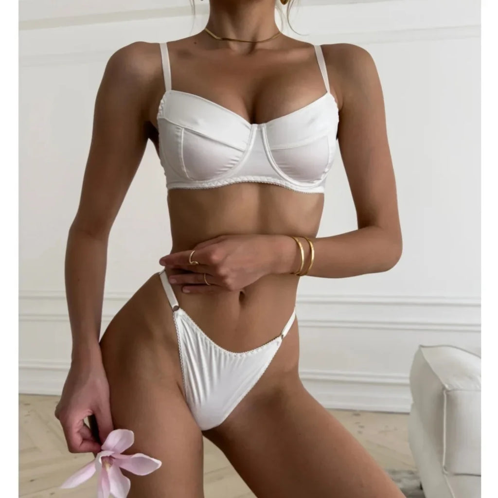 Seamless 2 Pieces Sexy Bra Set Women Satin Lingerie Underwear Patchwork Bras and Thongs Suits Attractive Bilizna Intimate Set